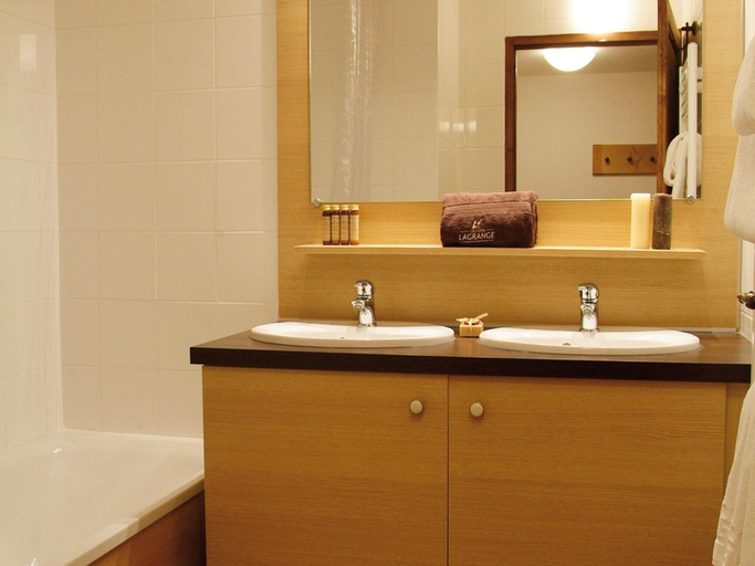 Bathroom 4, Cozy Alpine Apartment, Savoie