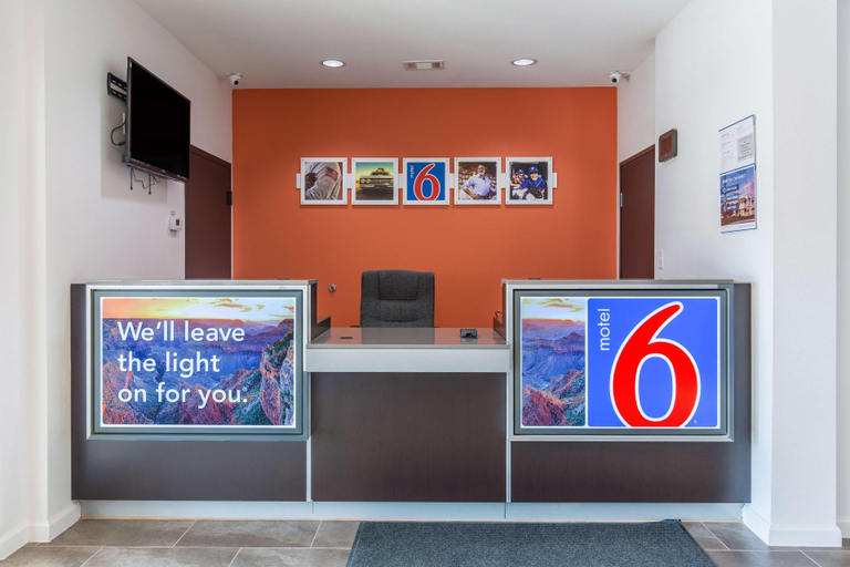 Public Area 2, Motel 6 Texas City, TX - I-45 South, Galveston