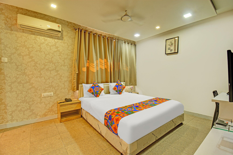 Bedroom 2, Fabhotel The Walnut, Pune