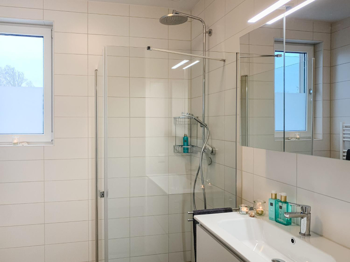 Bathroom 4, Villa at Veerse Meer with Lake Views, Noord-Beveland