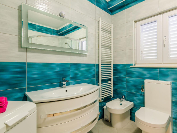 Bathroom 4, Villa Mateo - 3 Bed Apt with TerracePrivate Pool, Konavle