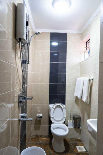 Bathroom, Karen Brooks View Palace Apartments, Langata