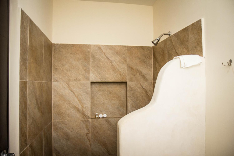 Bathroom 2, Hotel Hacienda de Izamal, Izamal