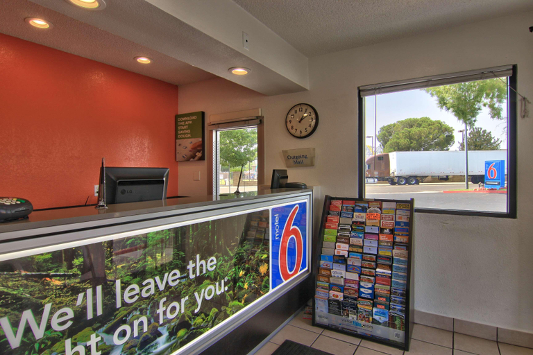 Public Area 2, Motel 6 Sacramento, CA - North, Sacramento
