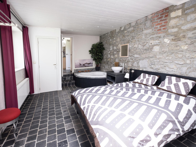 Bedroom 3, Holiday Home in Ederbergland near Knebelsrod, Namur