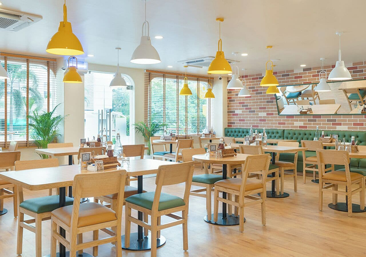 Food & Drinks 5, Bloom Hotel - Jubilee Hills, Hyderabad