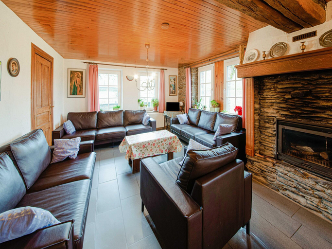 Others 3, Spacious Farmhouse Retreat, Luxembourg