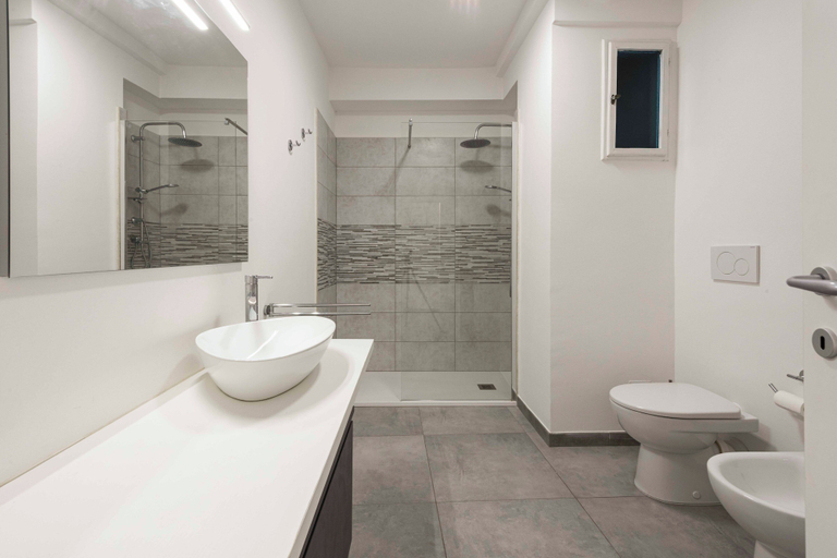 Bathroom 3, Brand new apartment in Florence by MMega, Florence