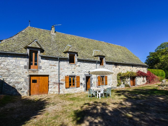 Exterior & Views 1, Peaceful Mountain Retreat, Cantal