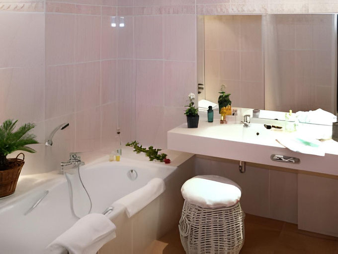 Bathroom 4, Hotel Panorama - Vue exceptionnelle sur la Semois, Luxembourg