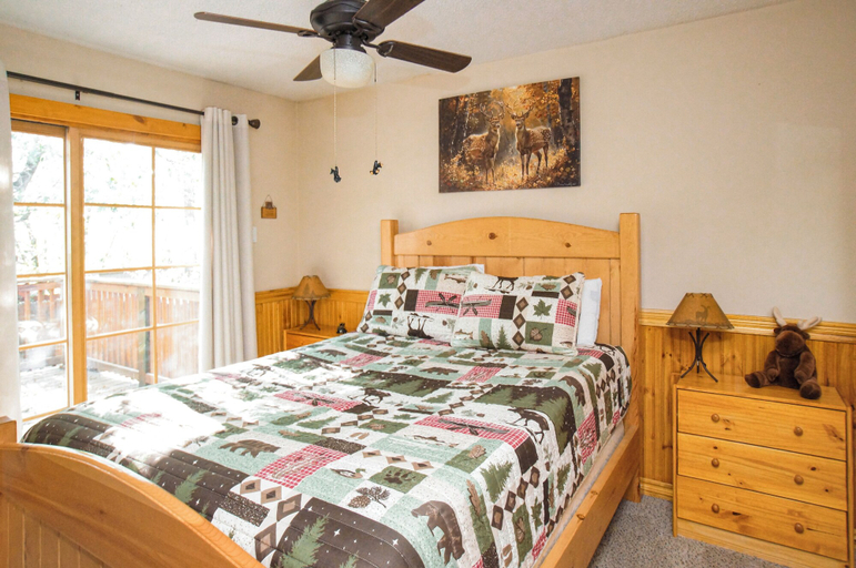Bedroom 3, Sunrise on Sunset, San Bernardino
