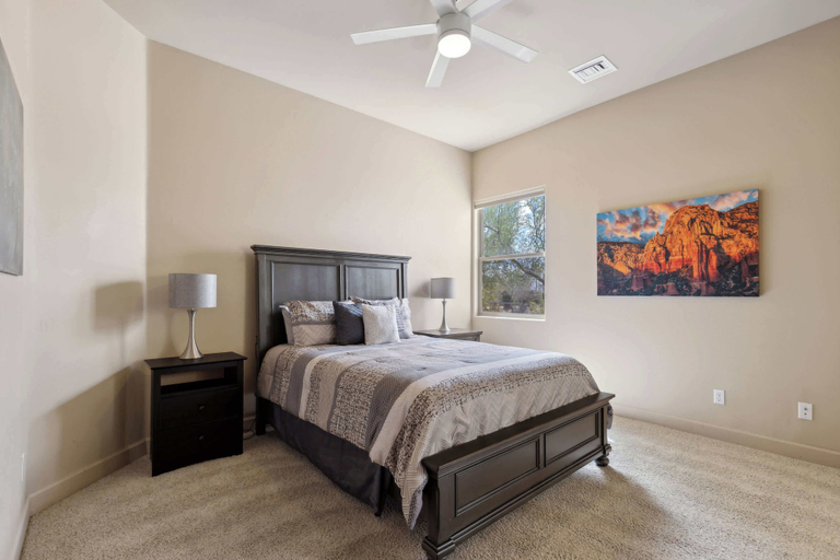 Bedroom 3, East Mesa Desert and Mountain Views: 5br, Pool, Maricopa