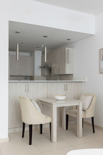 Others 5, Stylish One-Bedroom Oasis Palm Location, Dubai