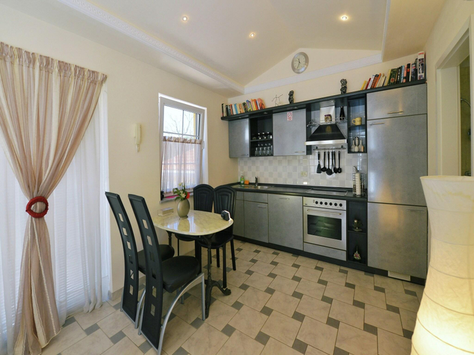 Others 5, Villa in Ripenda Kras with Pool and Sauna, Labin