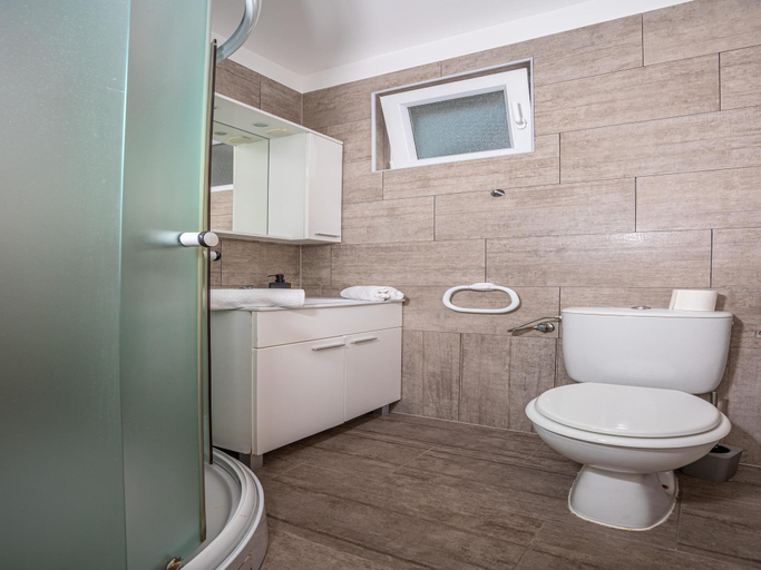 Bathroom, Holiday Home Dramalj with Pool near Sea, Crikvenica