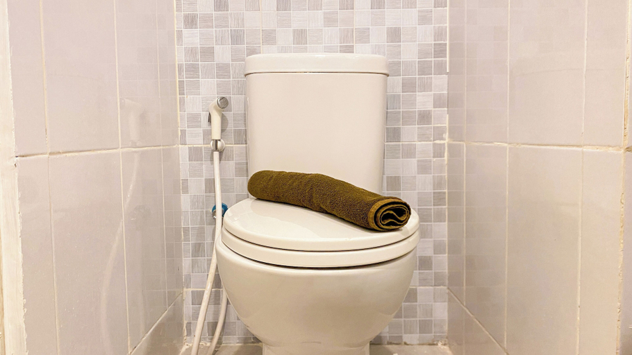 Bathroom 3, Good Look Studio Tokyo Riverside Pik 2 Apartment, Tangerang
