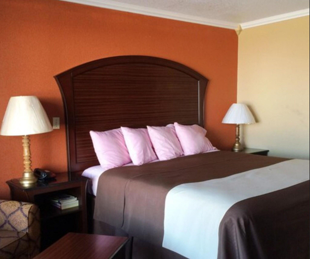 Bedroom 2, Americas Best Value Inn Schulenburg, Fayette