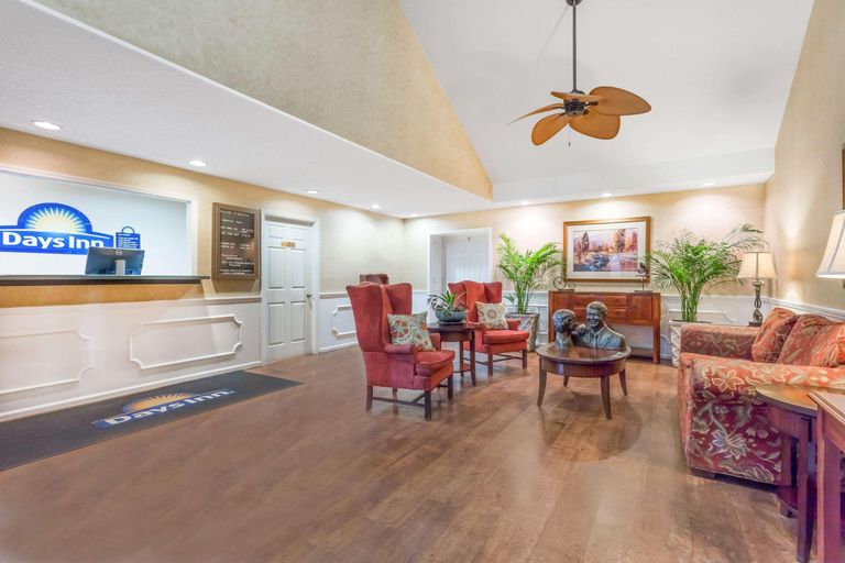 Public Area 2, Days Inn by Wyndham Americus, Sumter