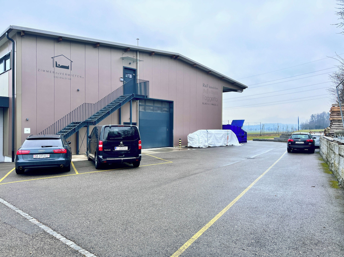 Public Area, ZIMMERzuVERMIETEN.ch Deitingen Industrie, Wasseramt