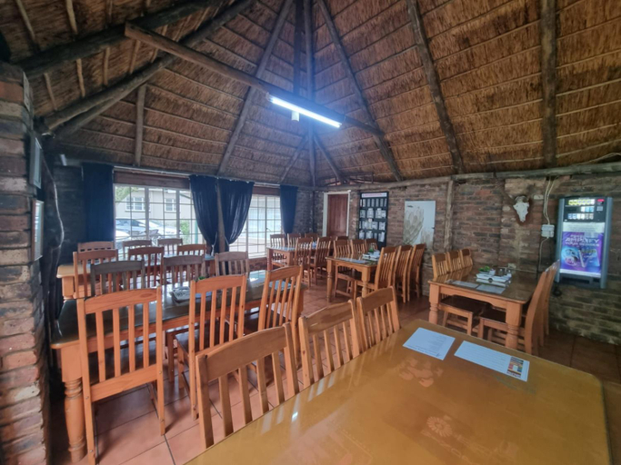 Food & Drinks 4, Emerald Backpackers, Ekurhuleni
