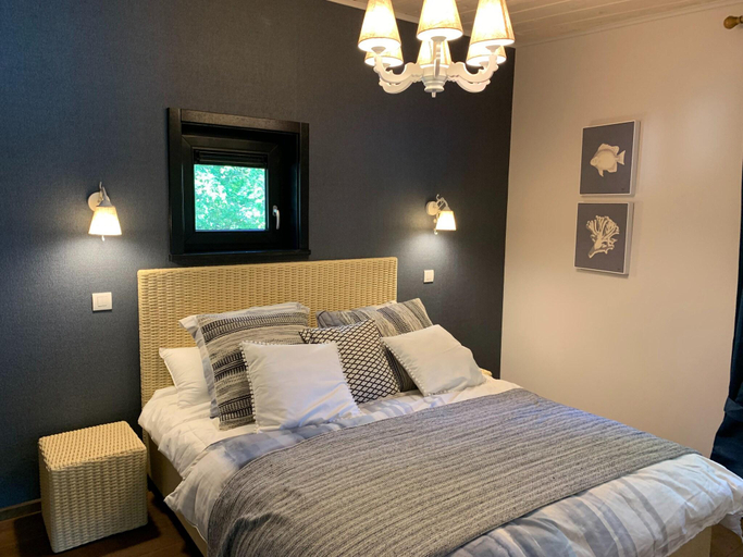Bedroom 2, Spacious Family Mansion, Hainaut