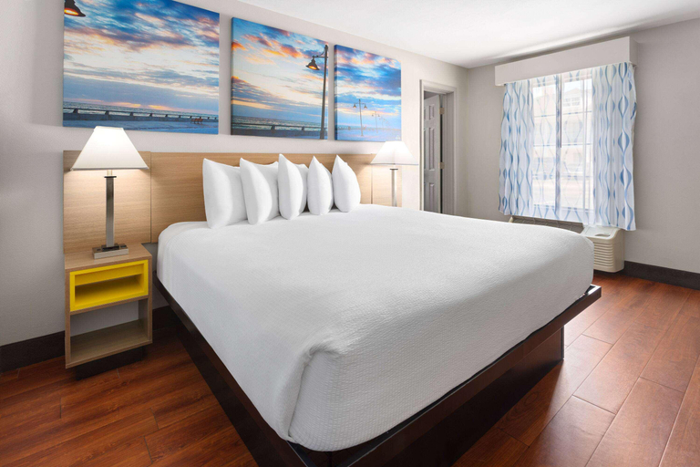 Bedroom 3, Days Inn by Wyndham Americus, Sumter