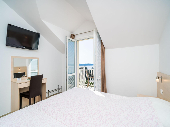 Bedroom 2, Villa Samba - Standard One-Bedroom Apartment with Balcony and Sea View, Župa Dubrovačka