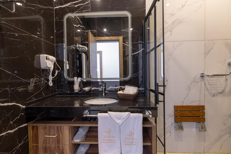 Bathroom 4, Jeddah Homes Boutique Hotel, Salt