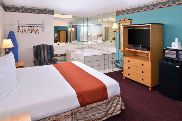 Bedroom 3, Americas Best Value Inn Wildersville, Henderson