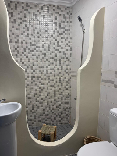 Bathroom 2, Mount Chaouen, Chefchaouen