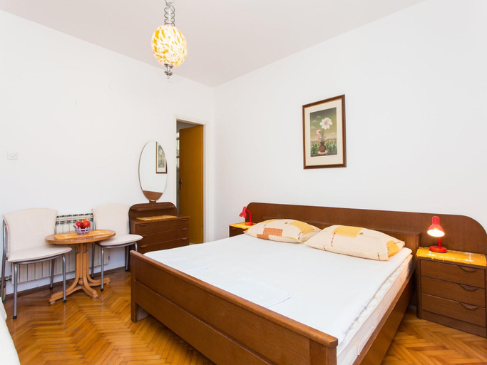 Bedroom 5, Guest House Ljubica - Double Room with Private Bathroom-2, Dubrovnik