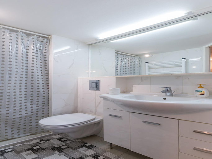 Bathroom 3, Studio Adriatic View - Studio Apartment with Sea View, Dubrovnik