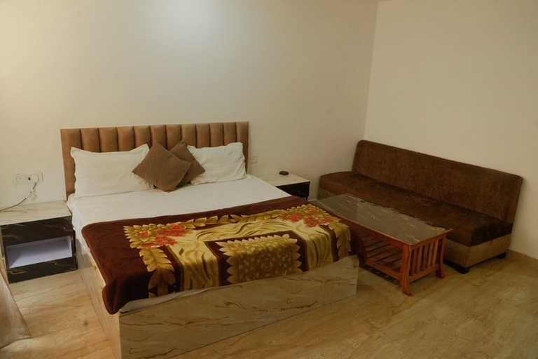 Bedroom 5, Hotel satyam, Jaunpur