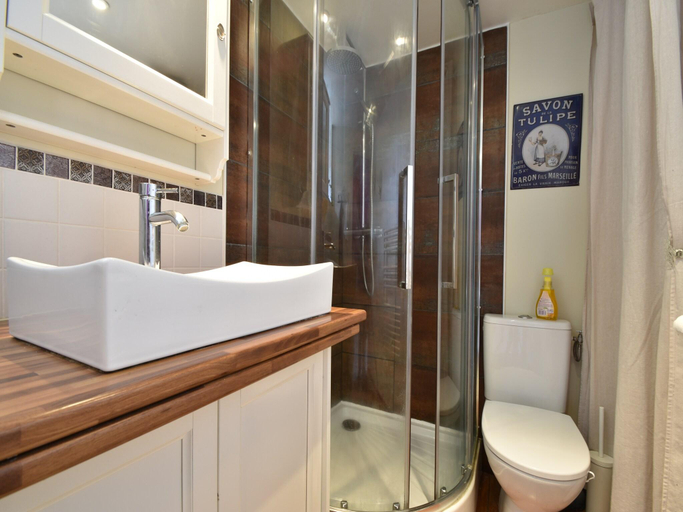 Bathroom 3, Holiday Home Saint-Gilles near Beach, Côtes-d'Armor