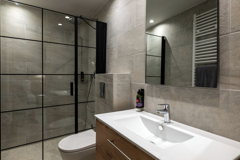 Bathroom, Asklipiou Cube, Peloponnese