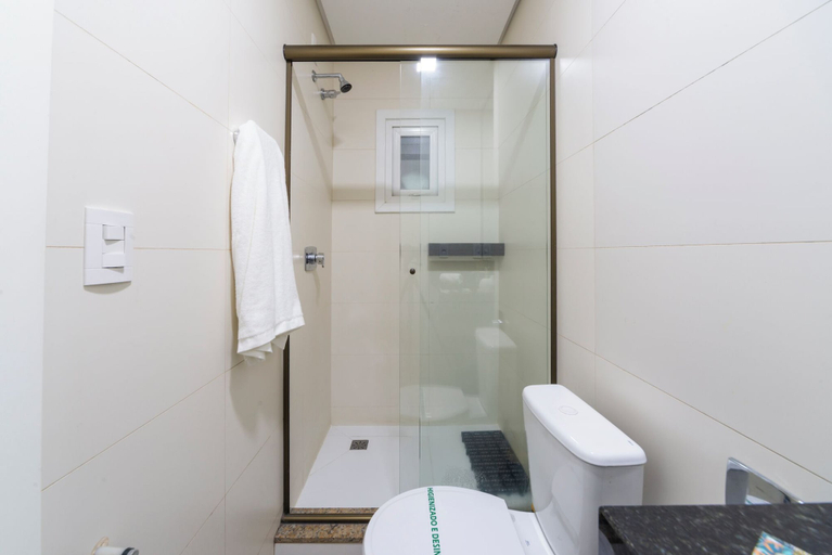 Bathroom 3, Apê novo a 1 min da Rua Coberta, Gramado