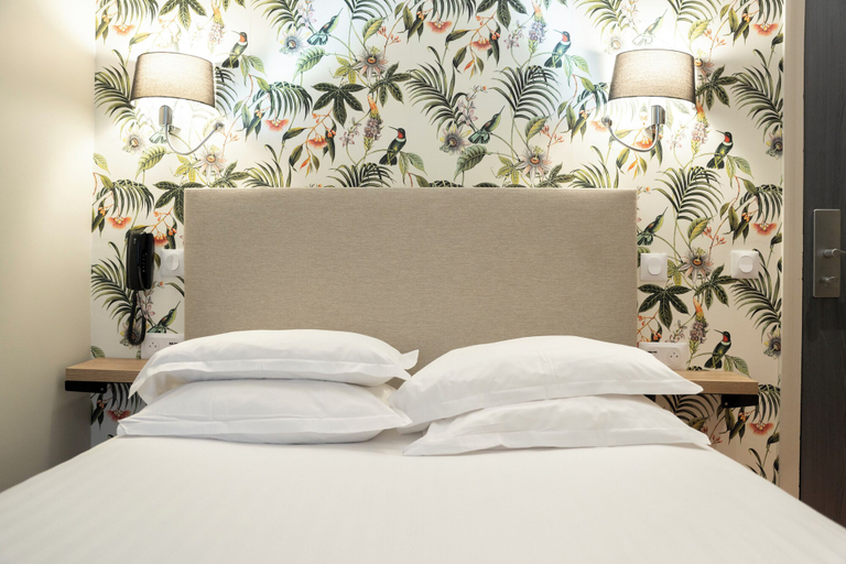 Bedroom 3, Verlain, Paris