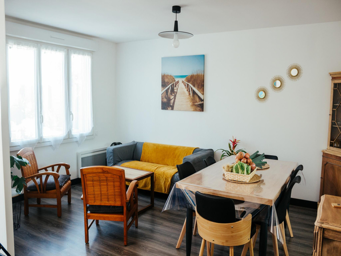 Others 5, Holiday Home in Sibiril near Sandy Beach, Finistère
