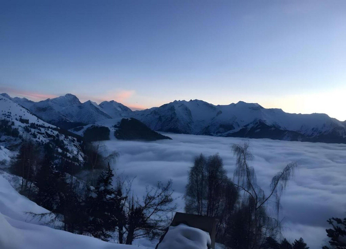 View from property 3, Apartment in L'eclose With Mountain Views, Isère