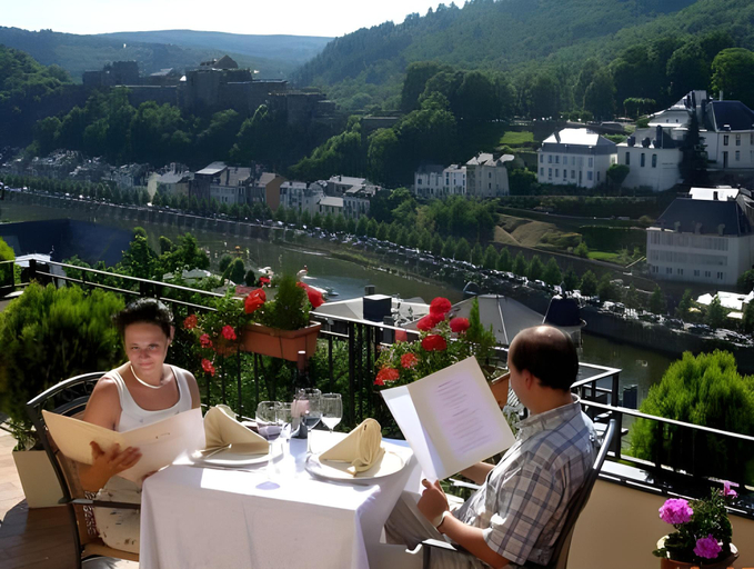 Food & Drinks 5, Hotel Panorama - Vue exceptionnelle sur la Semois, Luxembourg