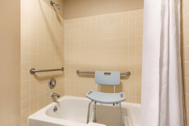 Bathroom 5, Days Inn by Wyndham Auburn, King