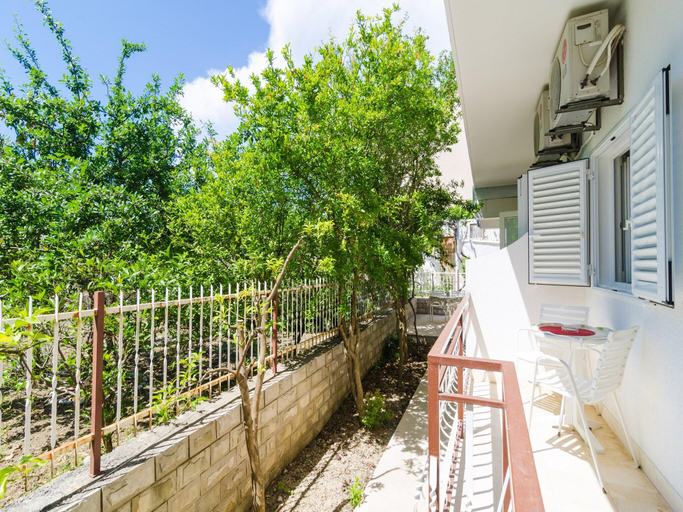 Others 5, Apartments  Rooms Barisic - Standard Studio Apartment with Balcony and Garden View G1-6, Župa Dubrovačka