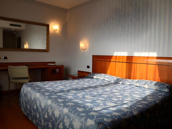 Bedroom 3, Montresor Tower, Verona