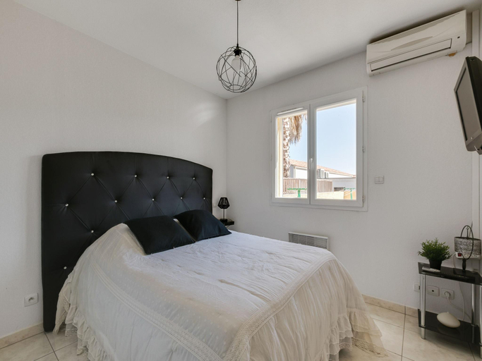 Bedroom 2, Villa Escape Near Etang de Thau, Hérault