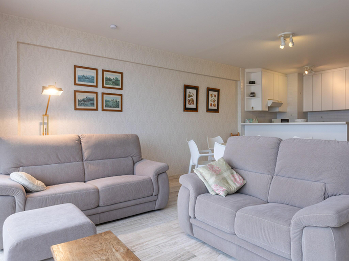 Others 5, Charming apartment with sea view, West-Vlaanderen