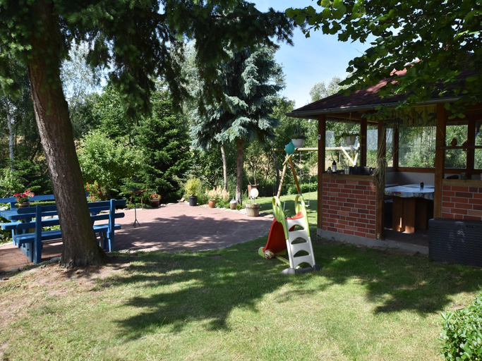 Others 5, Einladende Ferienwohnung in Zweedorf mit Grill, Rostock