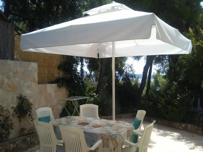 Others 4, Apartments Villa Pelegrin - Two Bedroom Apartment with Garden View, Jelsa