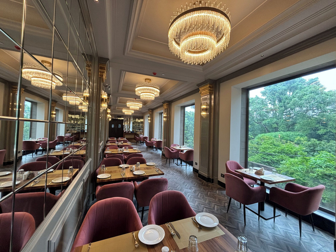 Food & Drinks 5, The Supreme Hotel and Banquet, Gaya