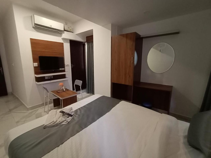 Bedroom 2, Royal N Deluxe, Bangalore
