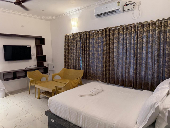 Bedroom 2, Le Park Resort, Viluppuram
